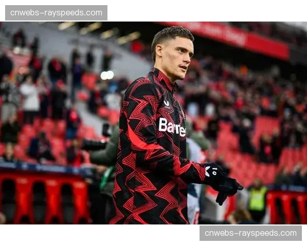 传闻:利物浦将加入对勒沃库森中场,欧冠新星弗洛里安-维尔茨的争夺 传闻:利物浦将加入对勒沃库森中场,欧冠新星弗洛里安-维尔茨的争夺